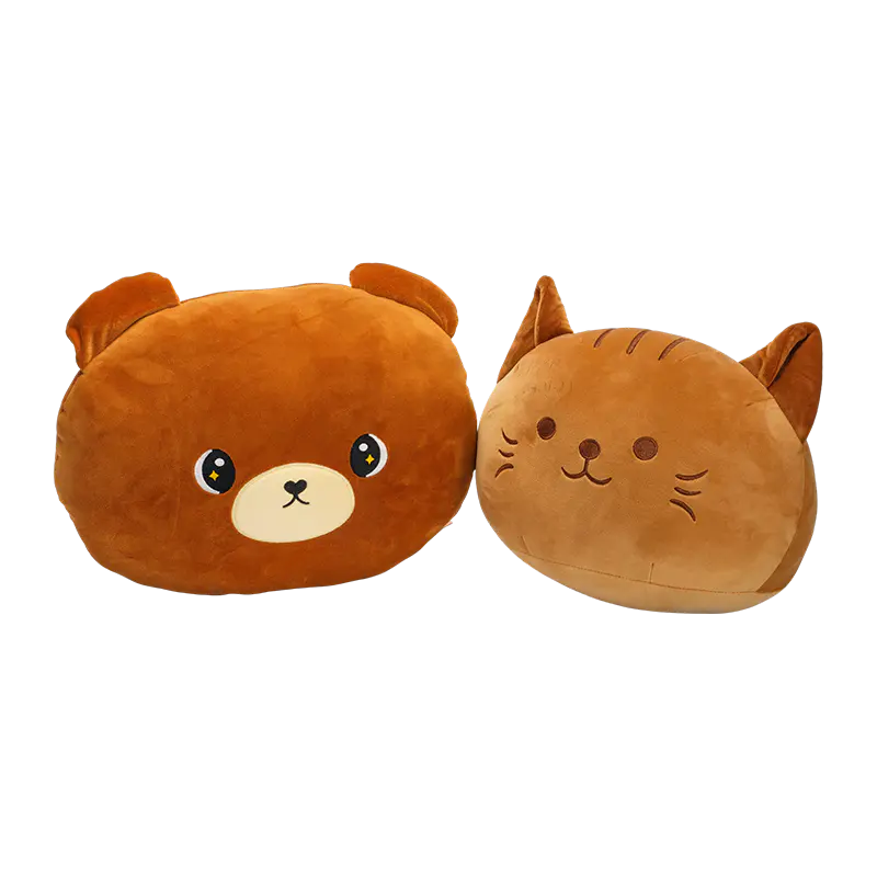 Cuscini in peluche a tema orso e gatto